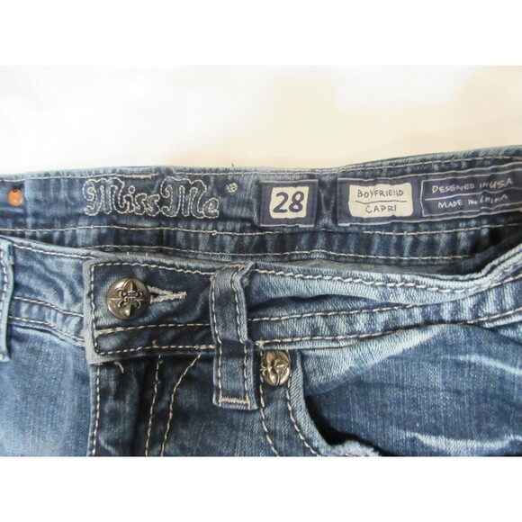 Miss Me 28 Boyfriend Capri Blue Jean Denim - Picture 2 of 3